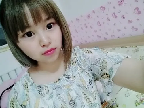 安贞 子萌