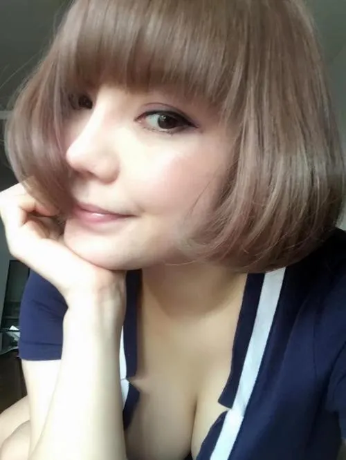 番禺 短发气质美女 妙妙