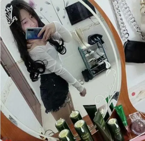 罗湖心怡