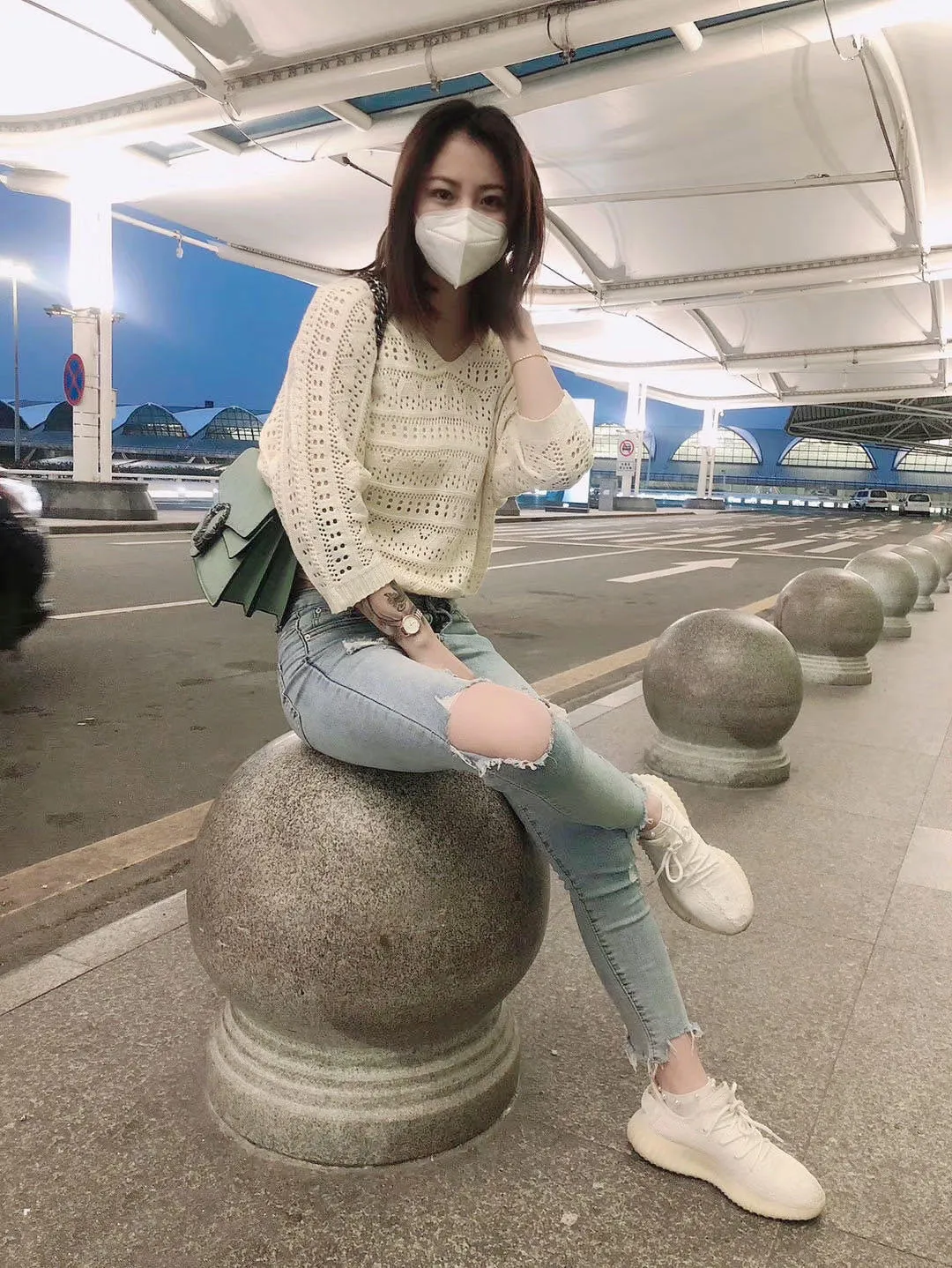 2020年9月1小性感颜值8分真实的妹子，胸器惊喜