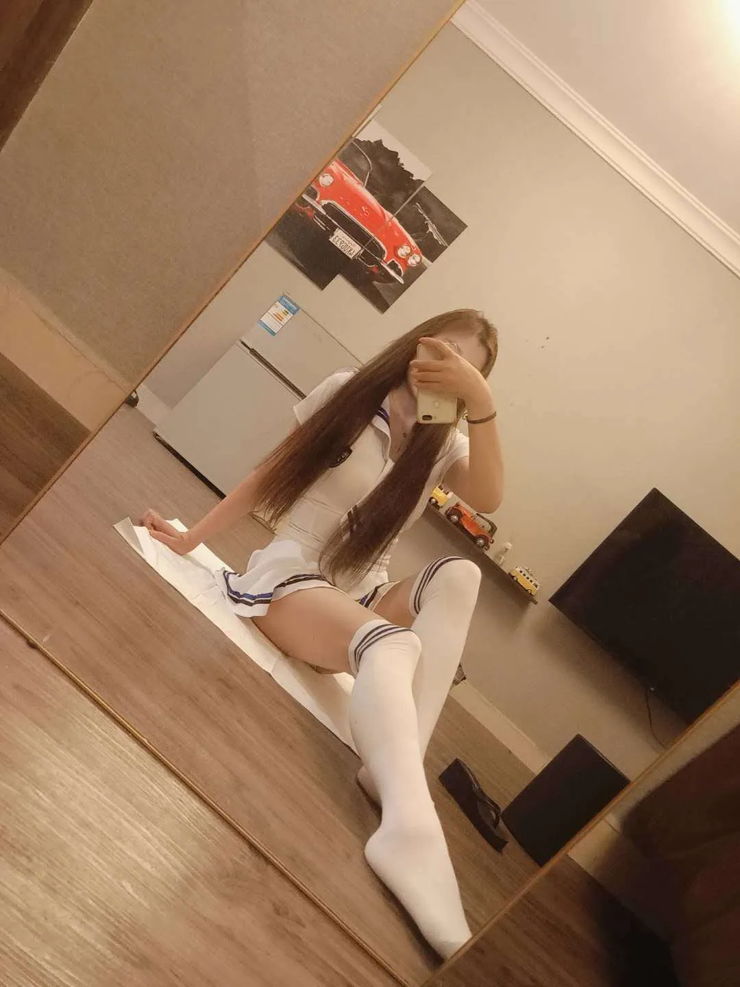 2020/10/21服装模特一线天的气质大美女
