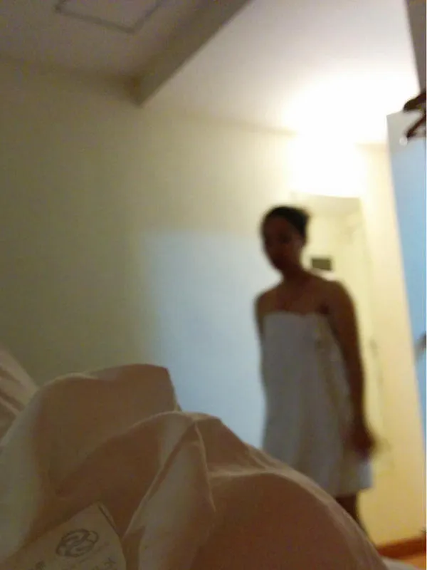 浦东]包夜35岁的兼职人妻，什么项目都可以做，一晚上爽够了