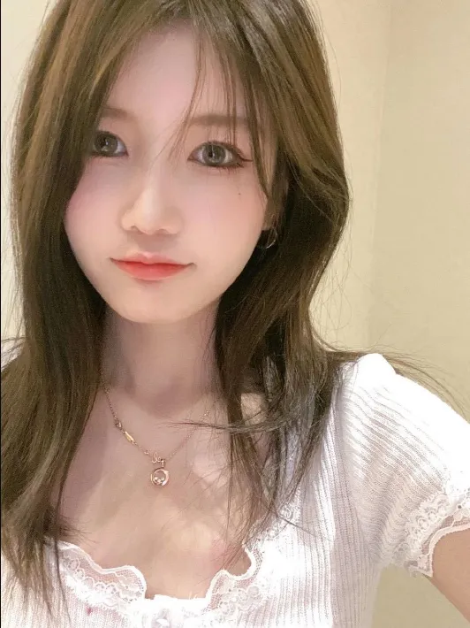 年轻美丽大妹子
