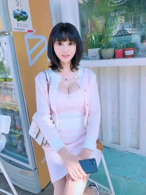 服务系琉璃小妹
