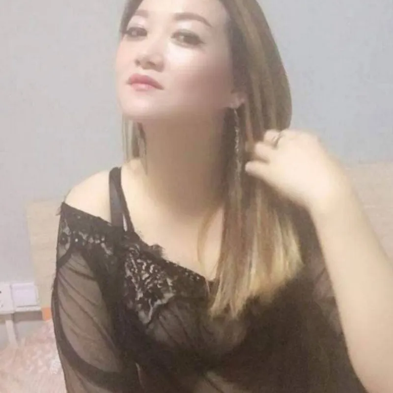 丰乳肥臀的熟女