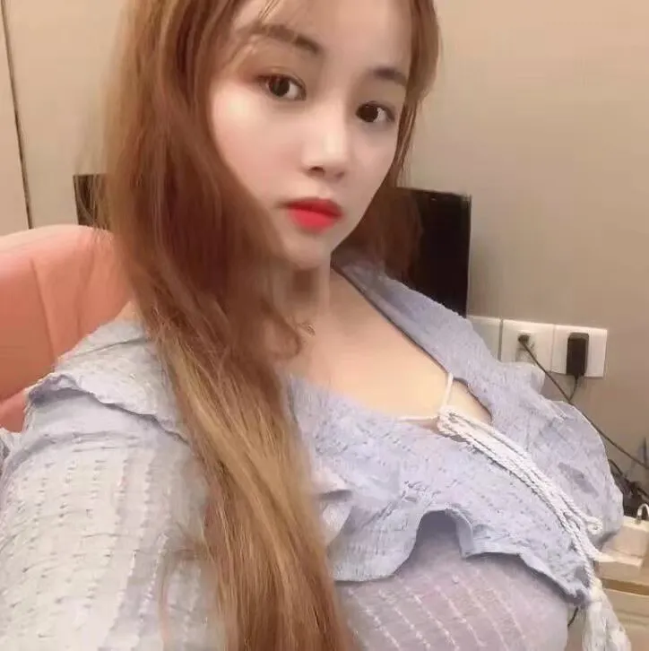 胸大小姐姐