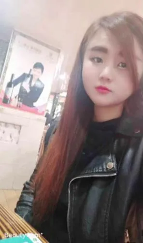 约会颜系小美女