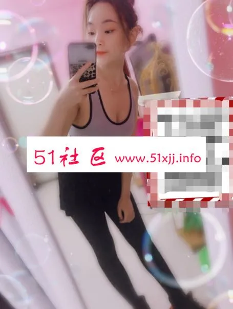 皮肤白屁股翘，很有韵味