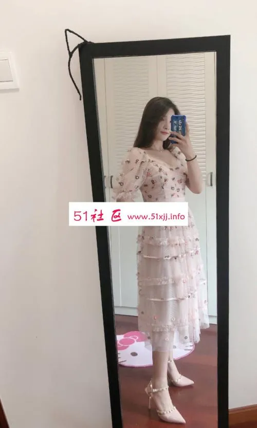 极品妹，身材给力！