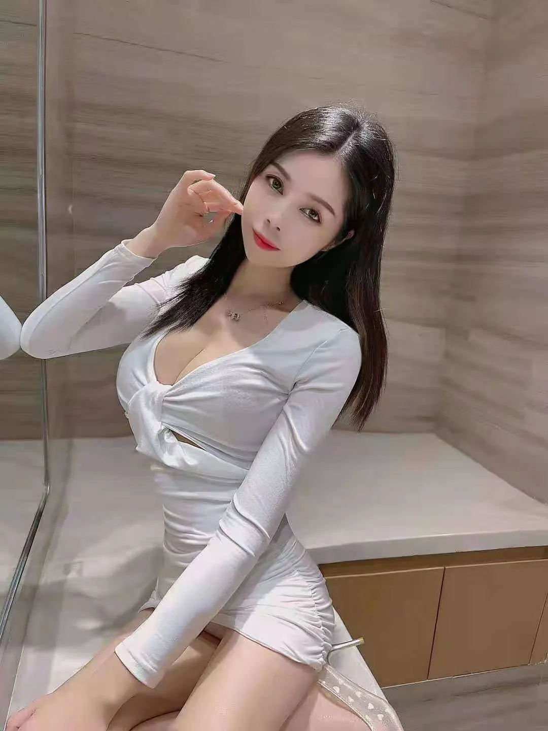 罗湖水景少妇