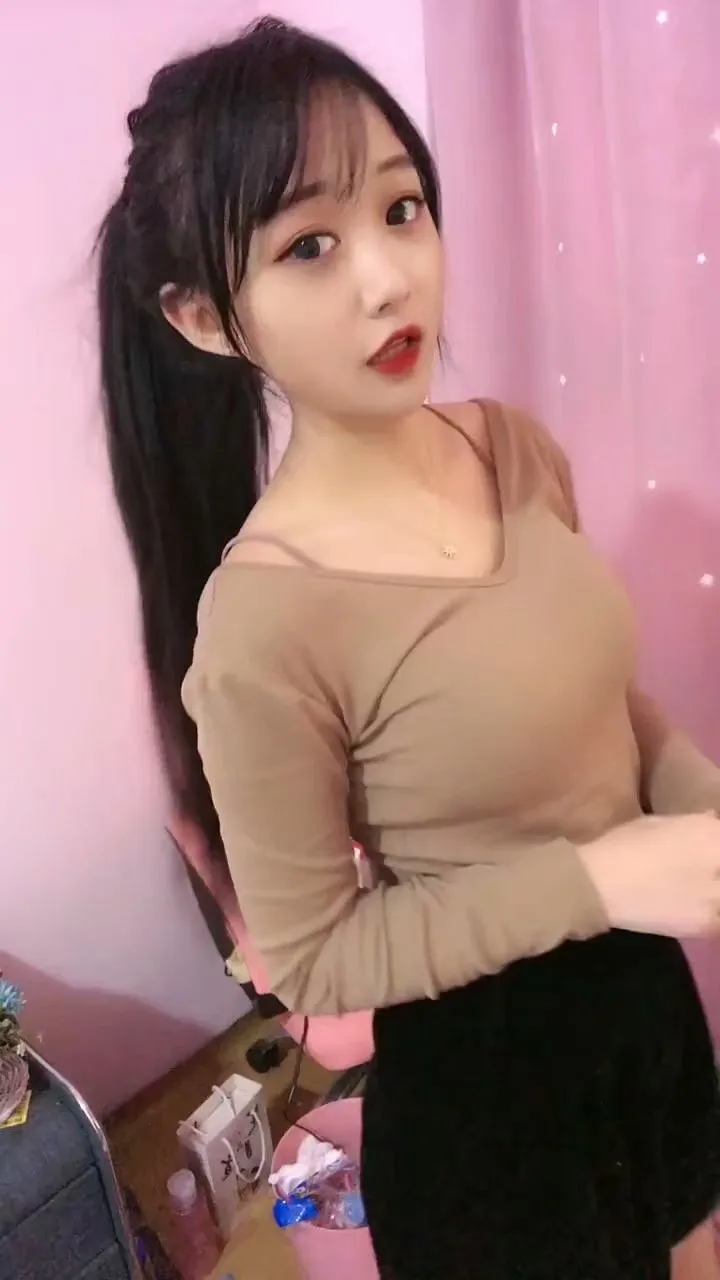  推荐一个害羞的萌萌的验证过的妹子，难得