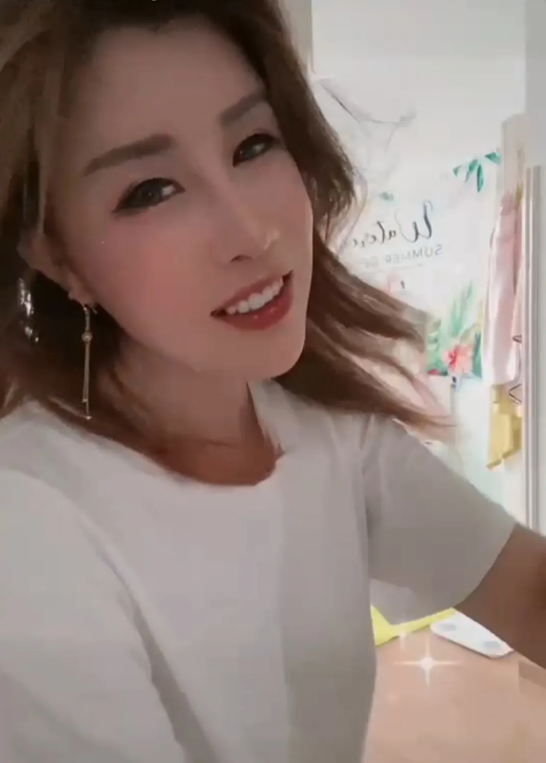 北工大美熟女--这个奶子 它又大又圆！
