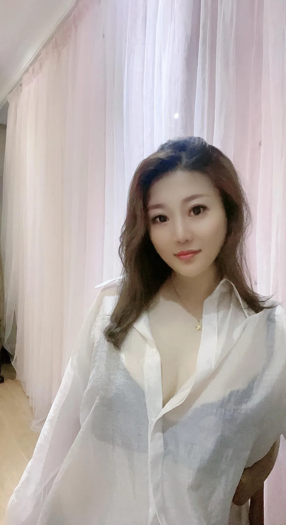 小成熟御姐樱桃