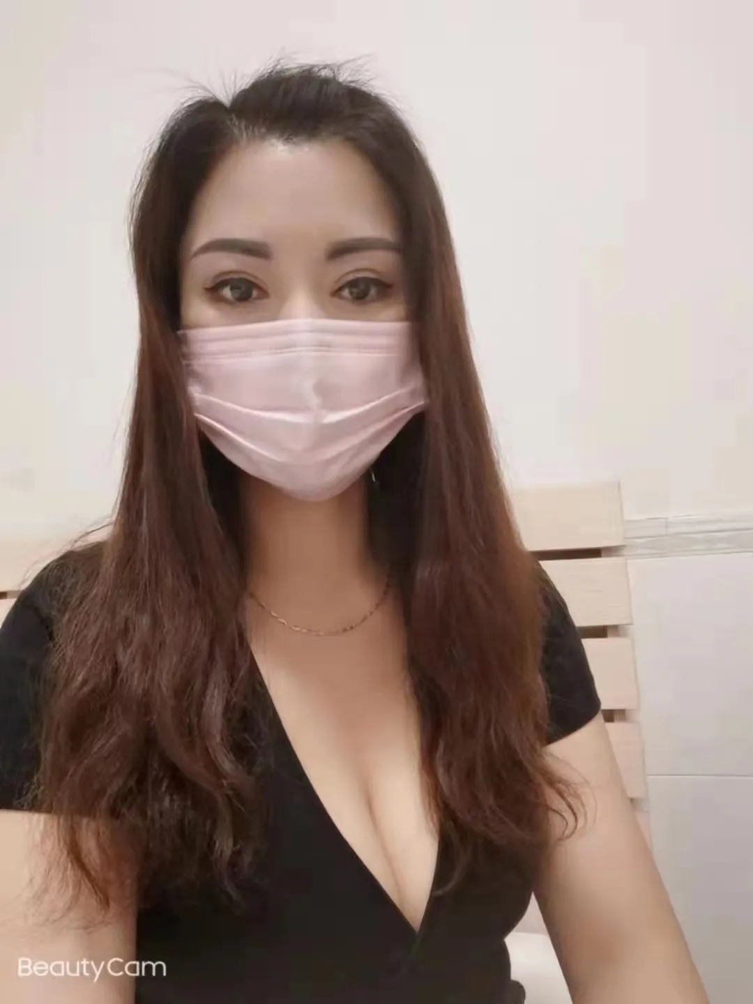 风情少妇媚儿
