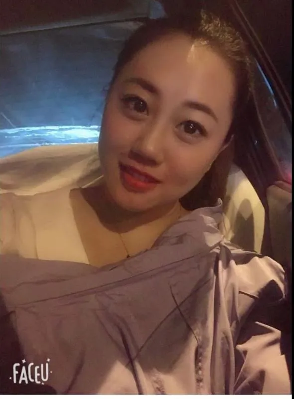 大胸美女