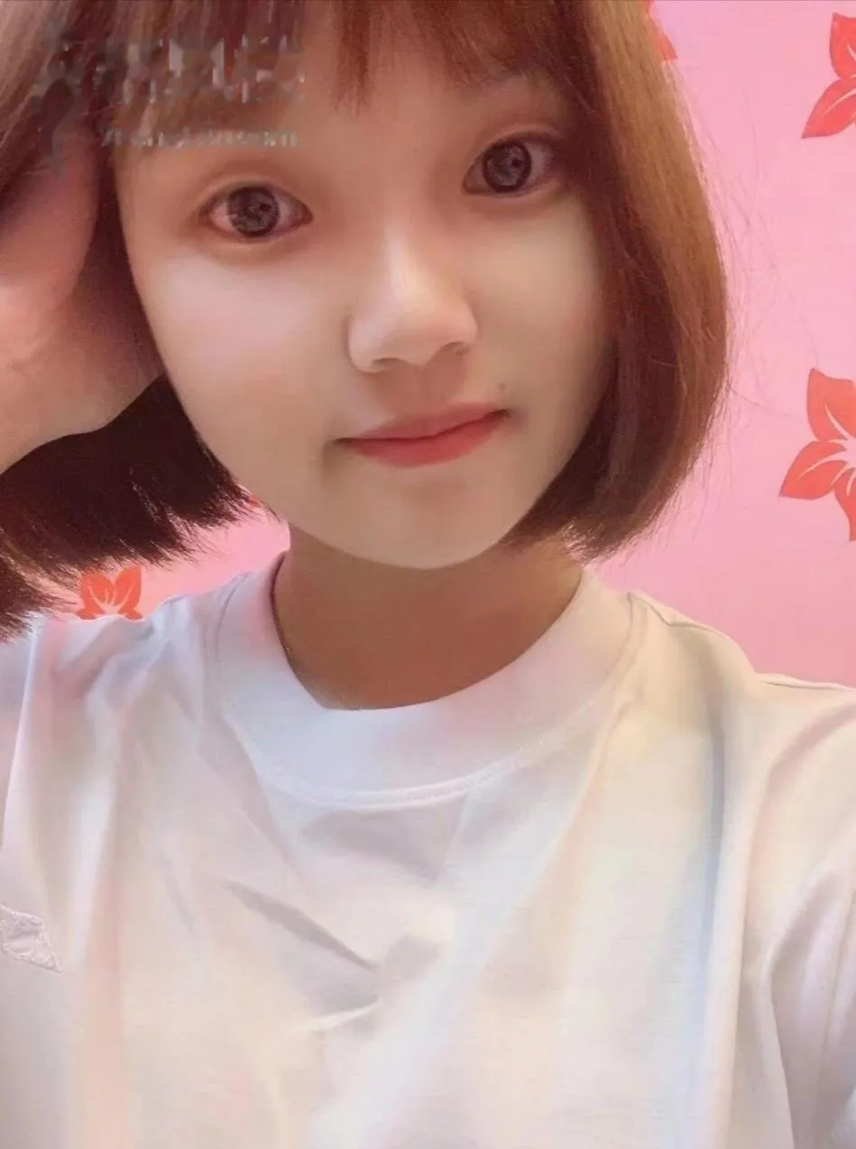 跟风乖乖女，很惹人疼爱