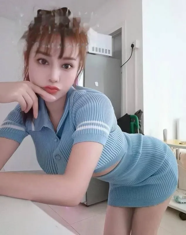 静安性感大胸辣妹
