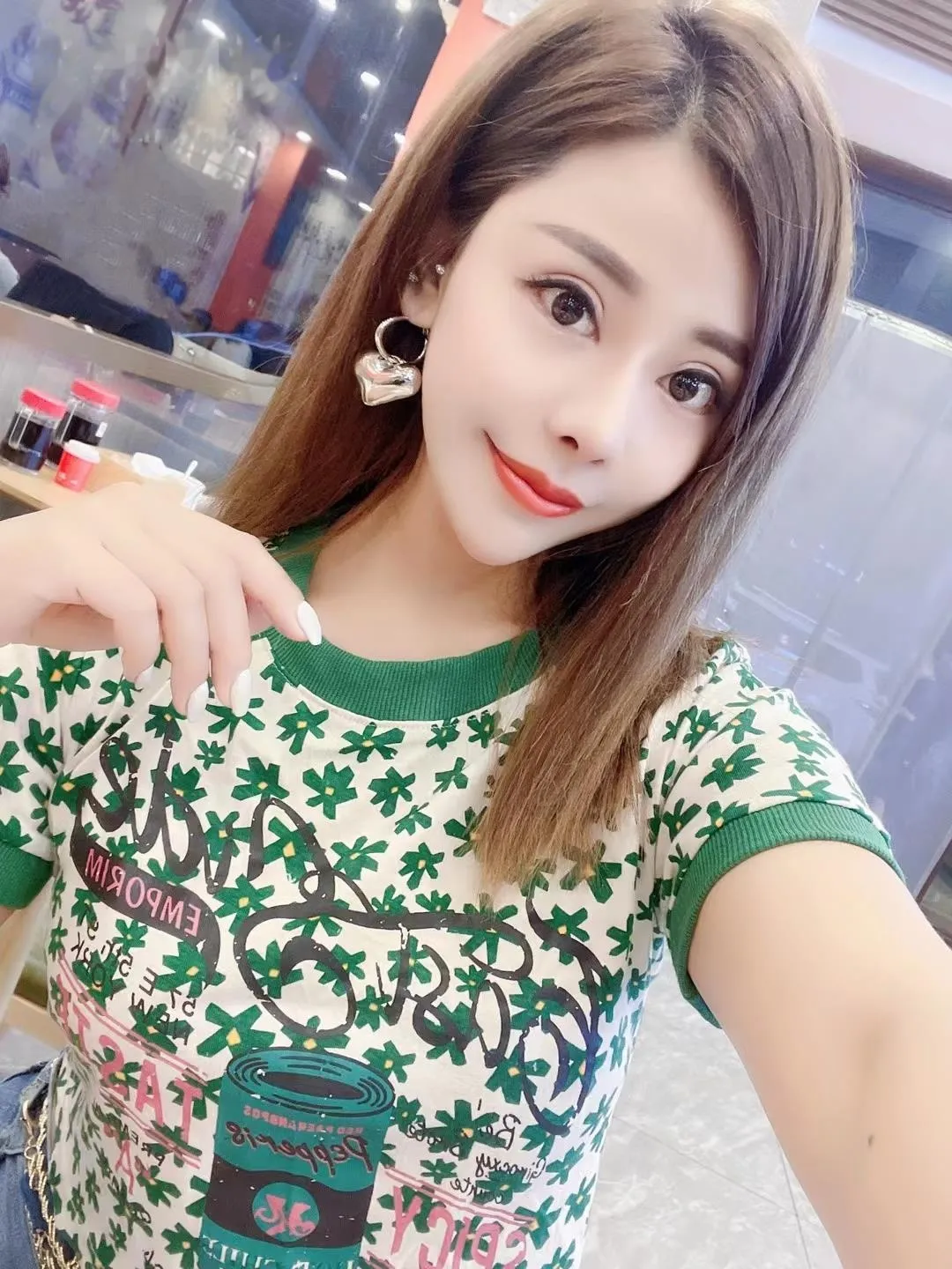双双御姐范性感大长腿