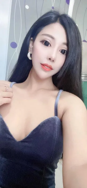 双双御姐范性感大长腿