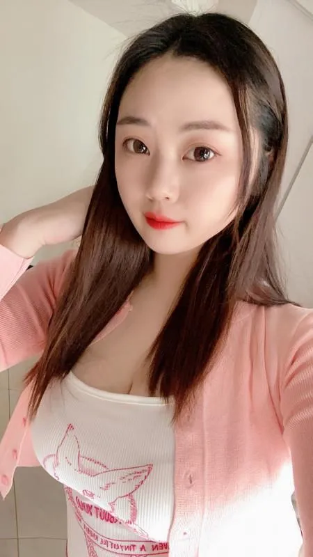 大胸妹子倩倩