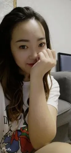 爱笑的美女