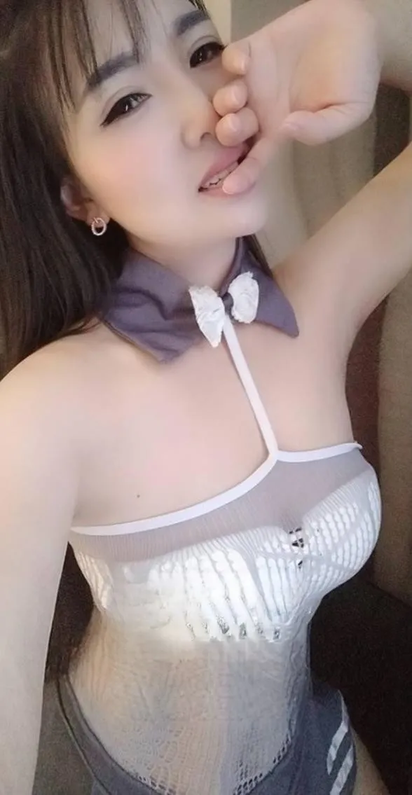 圆润脸蛋小甜甜