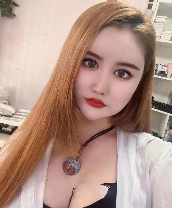 武汉技术流美女