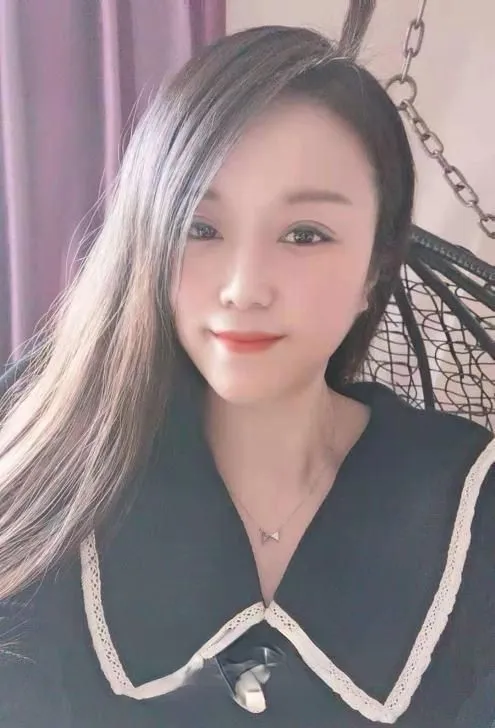 龙湖丰满少妇