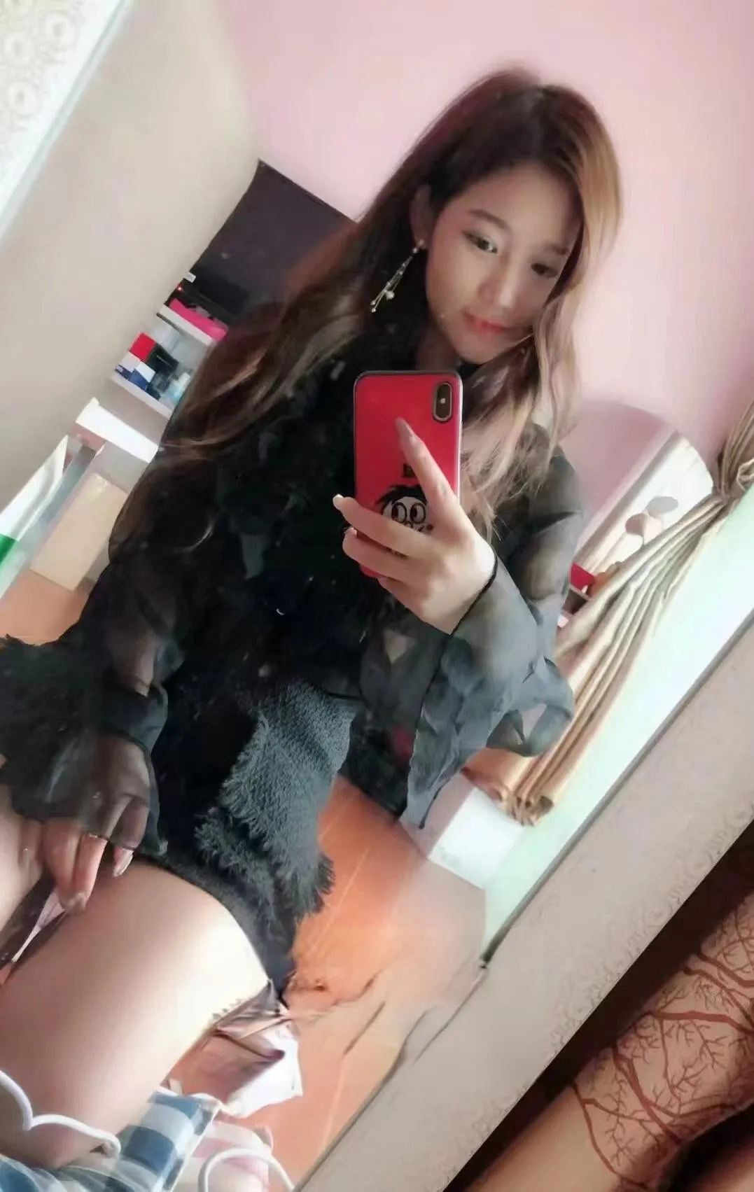 搞到的美妆兼职妹子