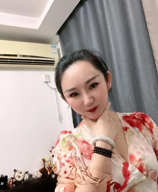 城西新人小姐姐 青青
