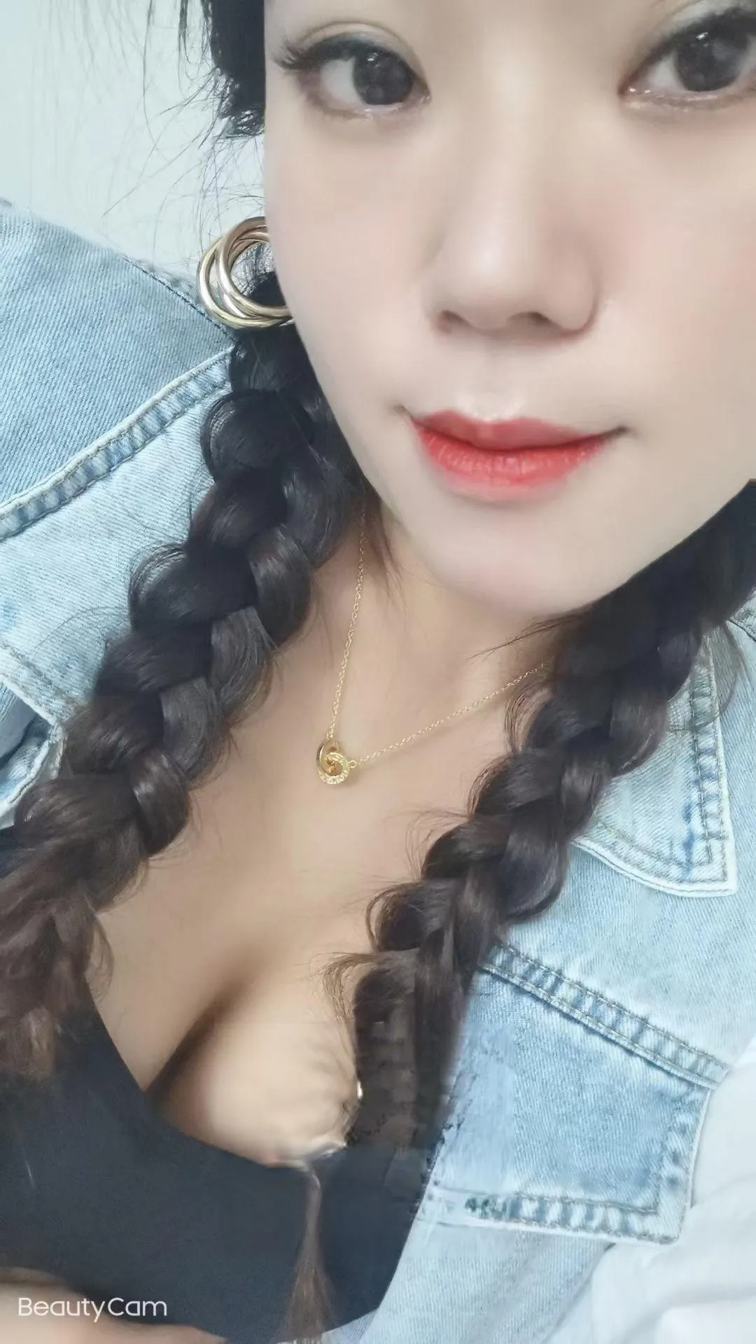 松江大奶妹