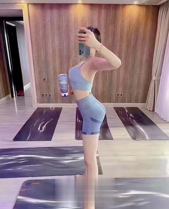 风骚小S性感瑜伽教练