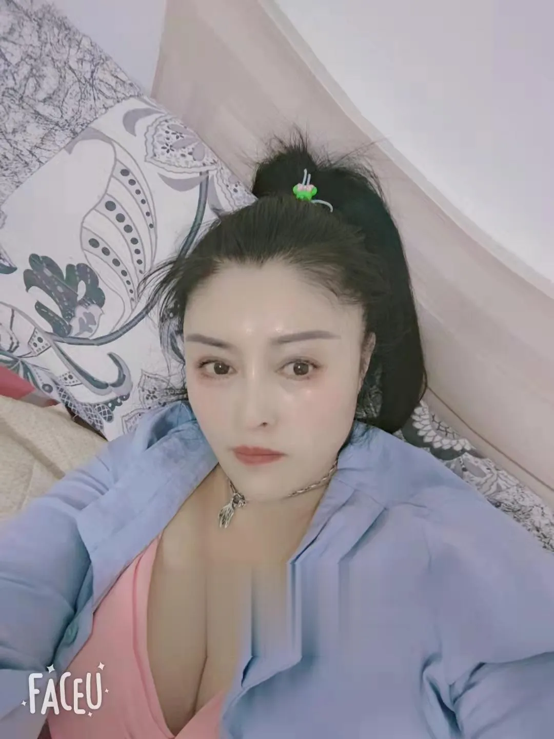一位服务到位的熟女