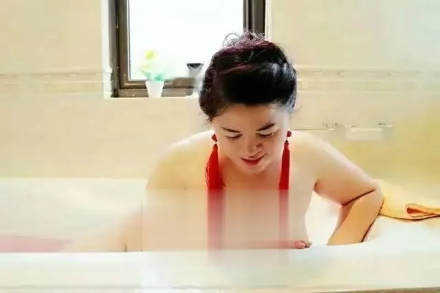 巨乳熟妇