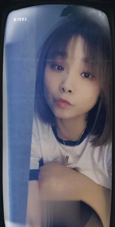 钟楼年轻活力小姐姐