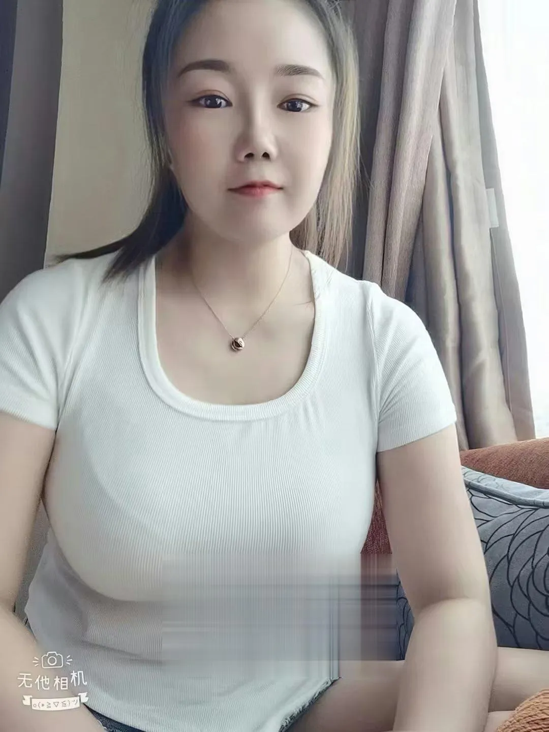 朋友推荐的一个巨乳丰臀妹子