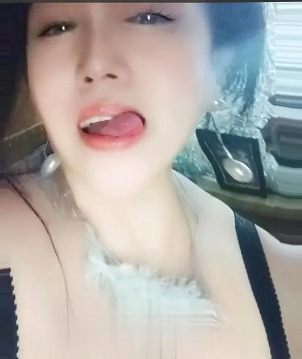 肥臀人妻