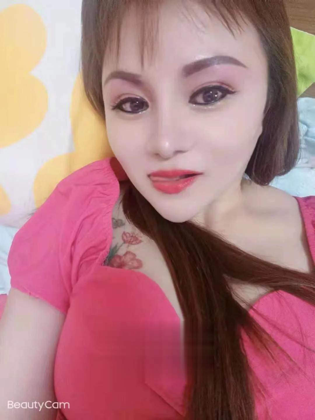 杨美巨乳少妇小野猫
