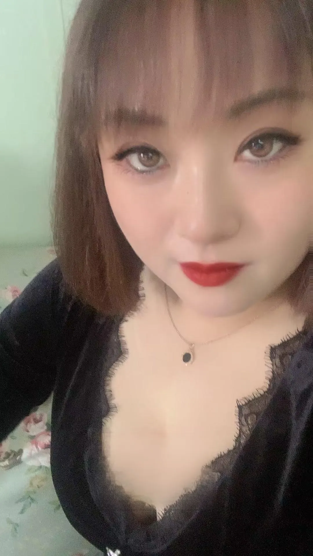 大胸少妇