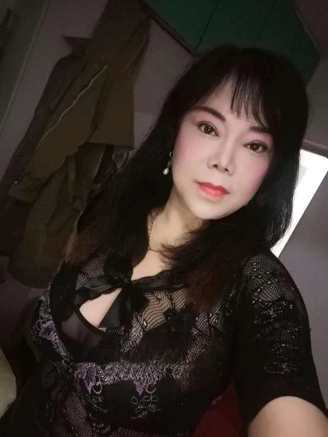 骚熟女角色扮演