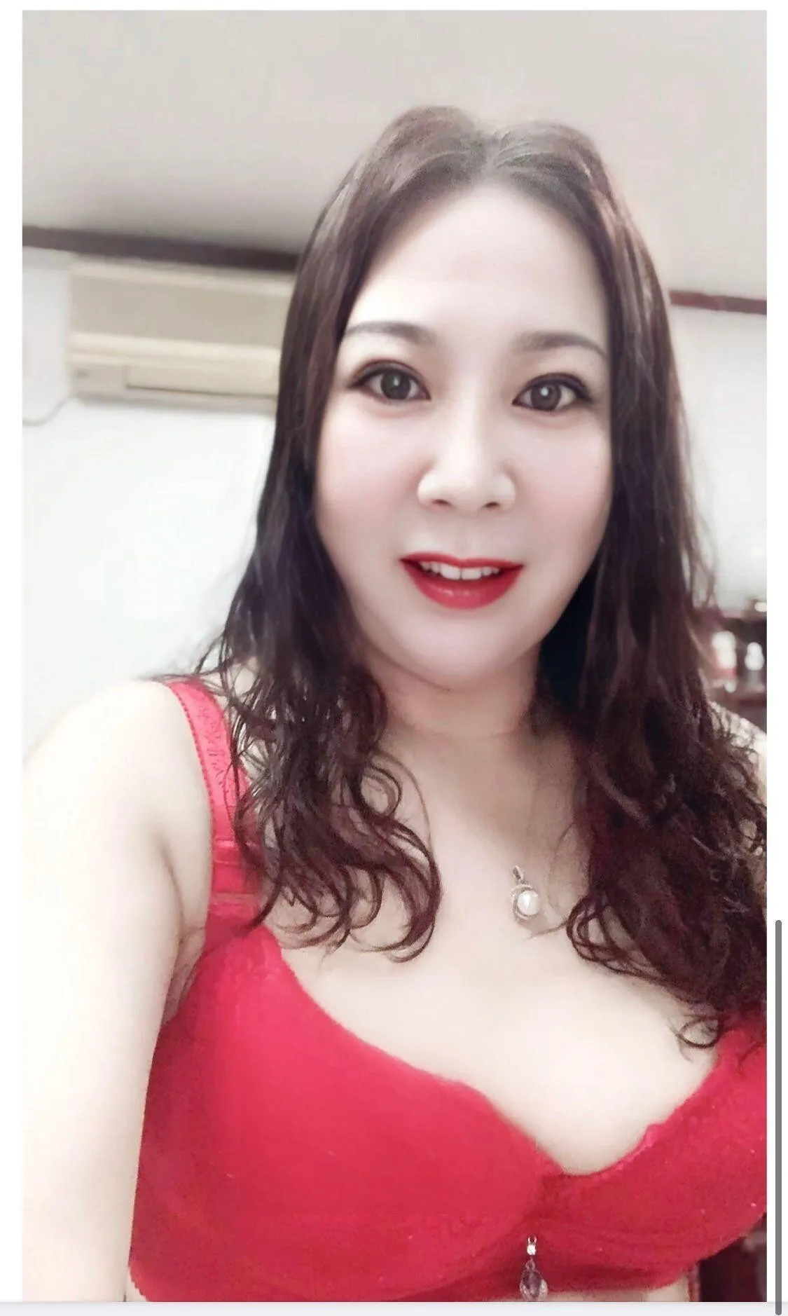 胸围38D的老少妇，经典莞式 真的是让人流连忘返了啊