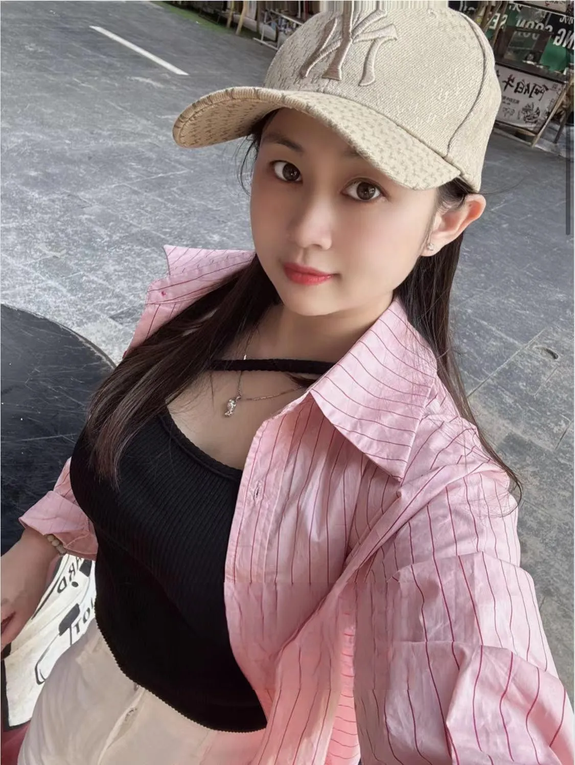 大奶制服娜娜