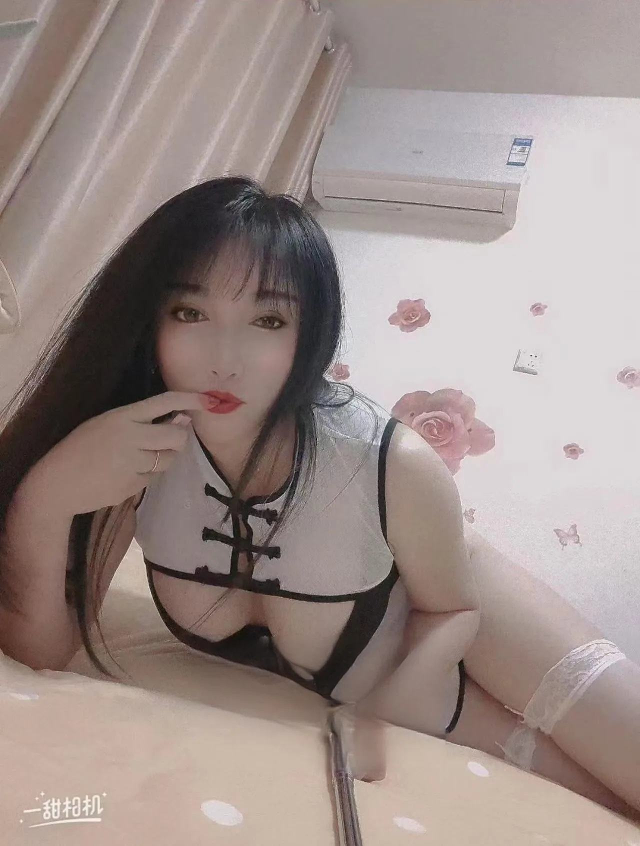 胸大又白的少妇