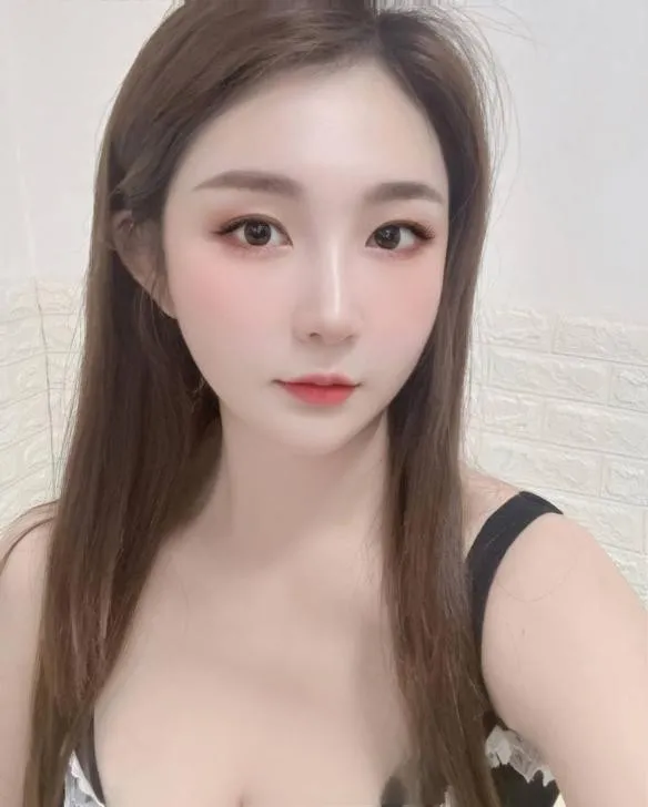 身材颜值不错的妹子