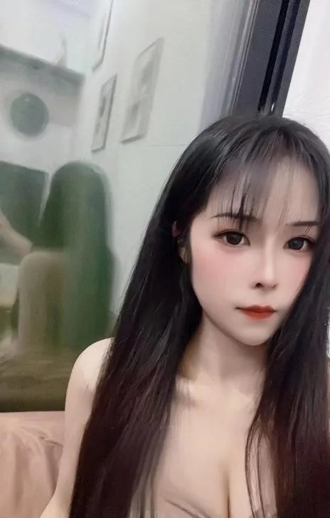 武昌商场导购女孩