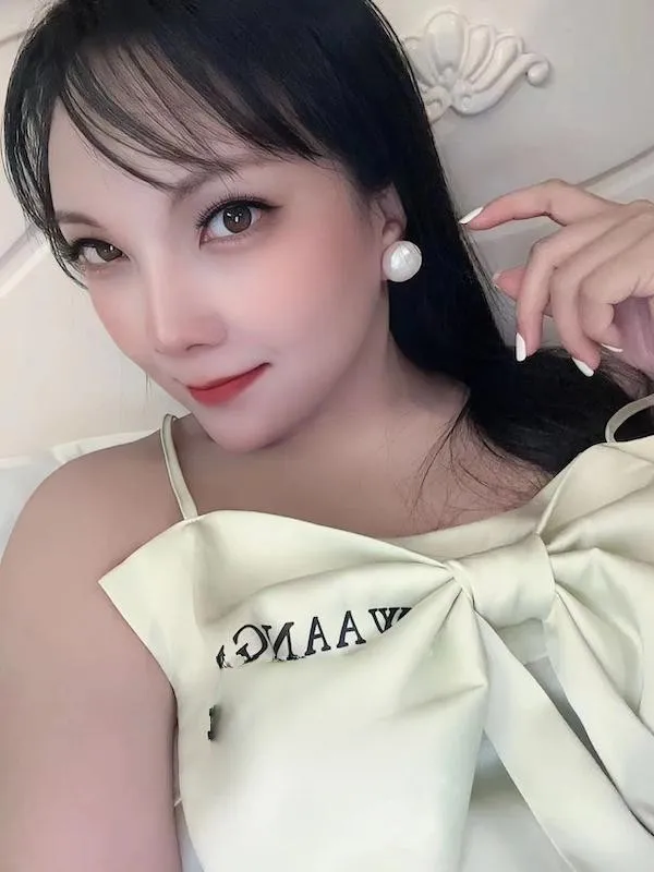 水床3p骚老师