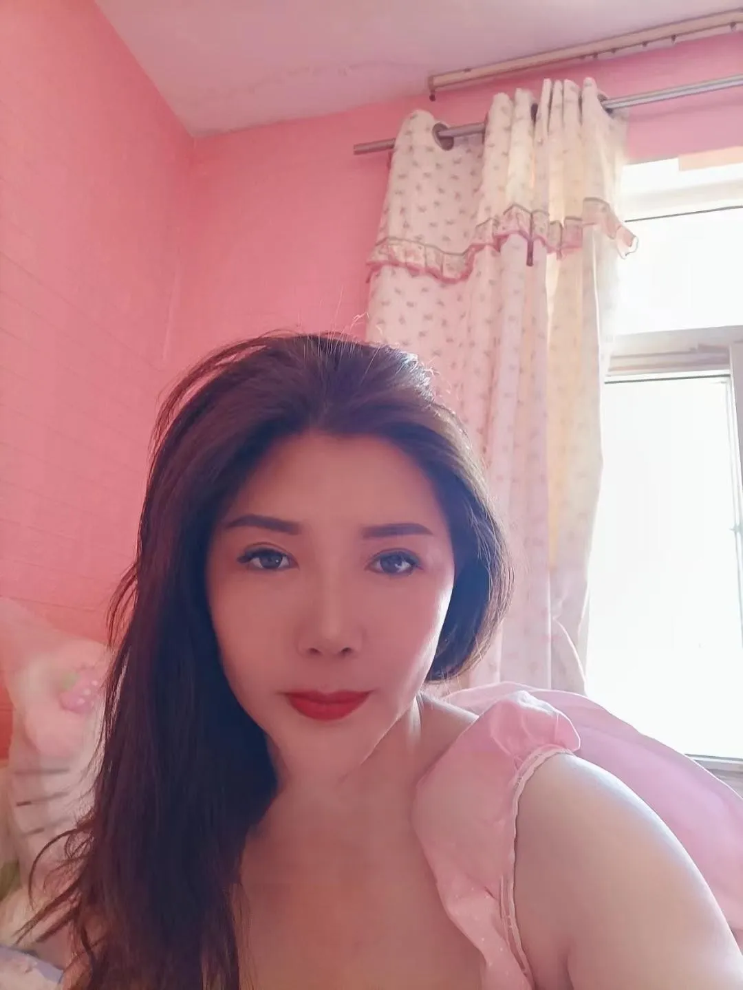 不懂此女人气高