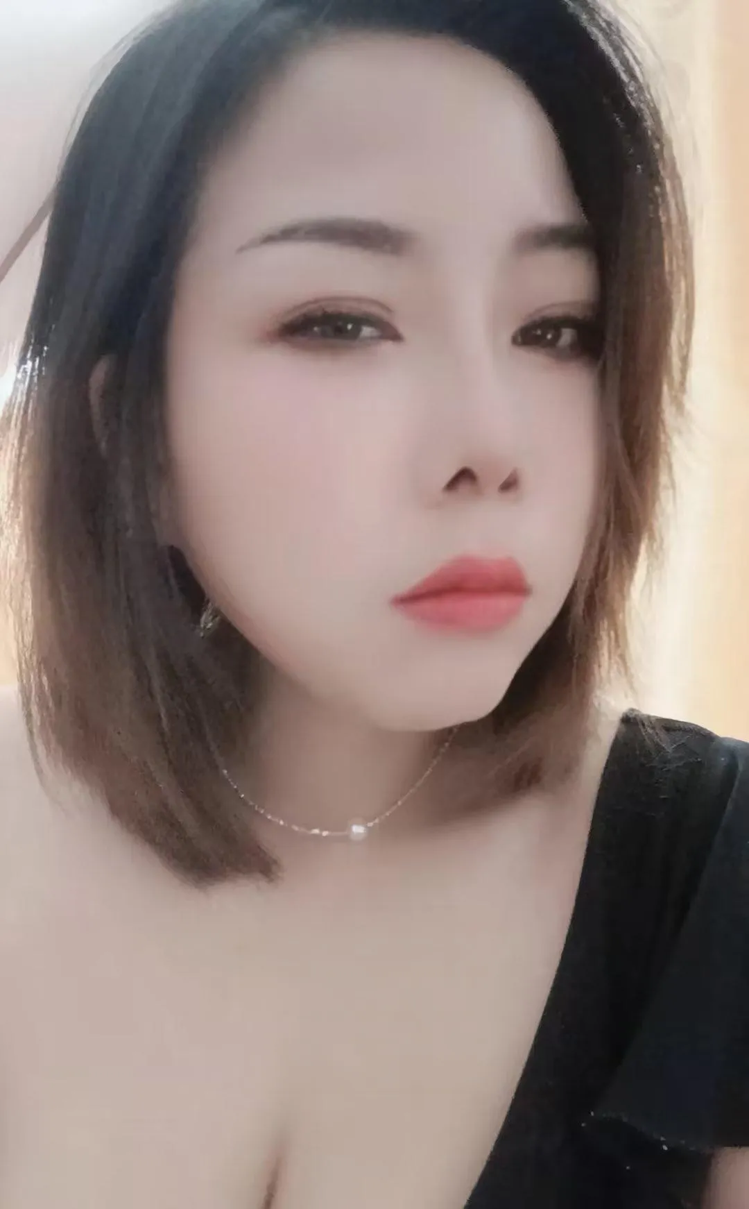 服务型丰满少妇