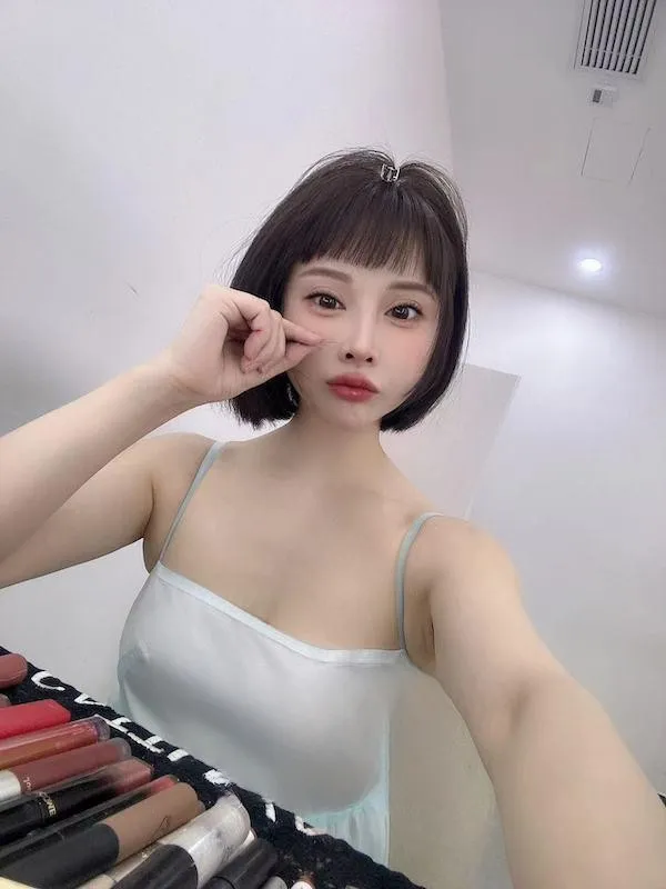 天河小柳岩 马达臀