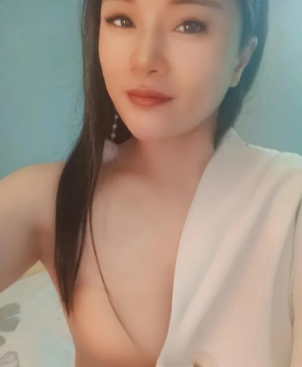 罗湖倩美人